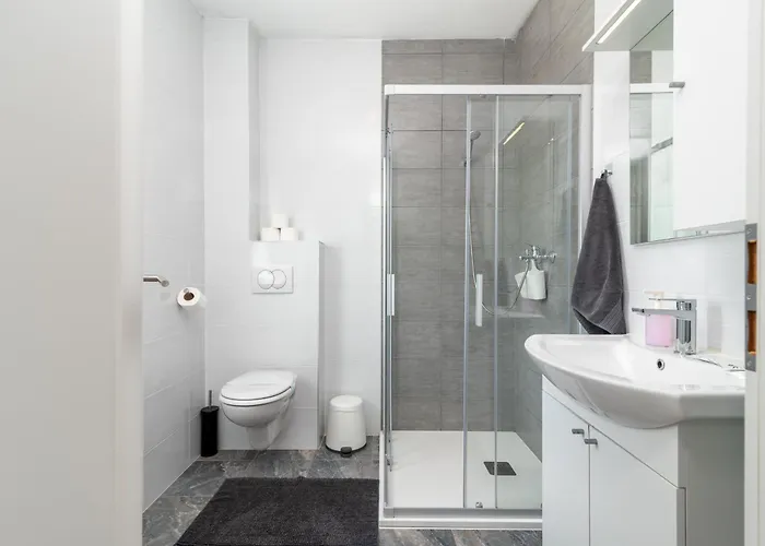 Eight By Kuzmanic * Trogir