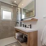 Eight By Kuzmanic Appartement Trogir