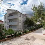 Eight By Kuzmanic * Trogir