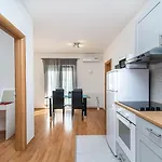 Eight By Kuzmanic Apartment *