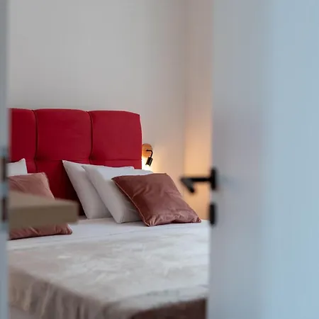 Villa Eight By D