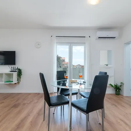 Appartement Eight By Kuzmanic Trogir