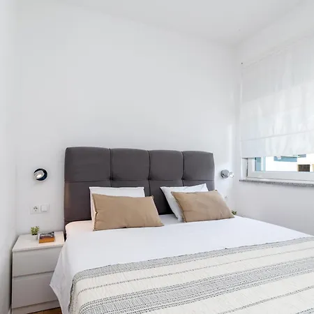 Eight By Kuzmanic * Trogir