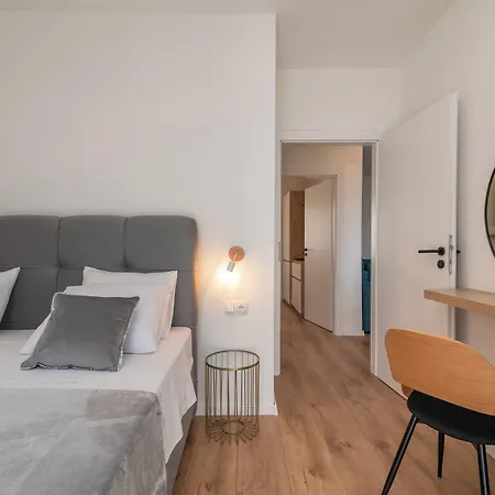 Villa Eight By D Apartamento