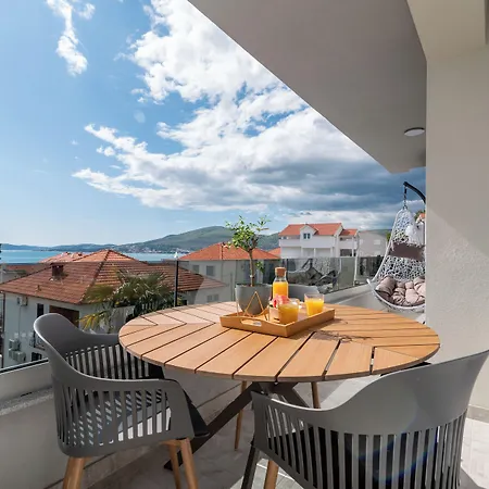 Villa Eight By D Apartamento Trogir