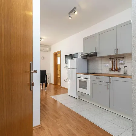 Villa Eight By D Apartamento *