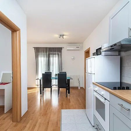 Villa Eight By D Apartamento *