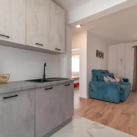 Eight By Kuzmanic Trogir