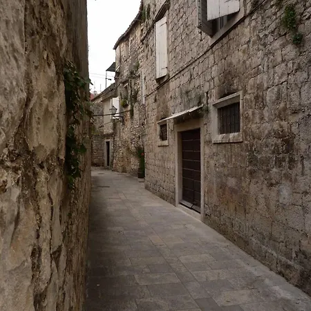 Eight By Kuzmanic Lejlighed