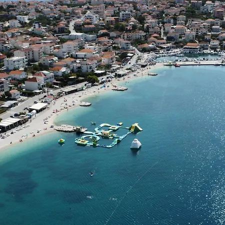 Eight By Kuzmanic Apartament *