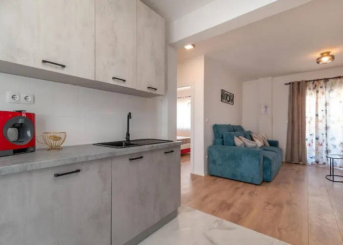 Eight By Kuzmanic Trogir