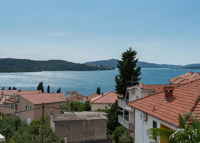 Eight By Kuzmanic * Trogir