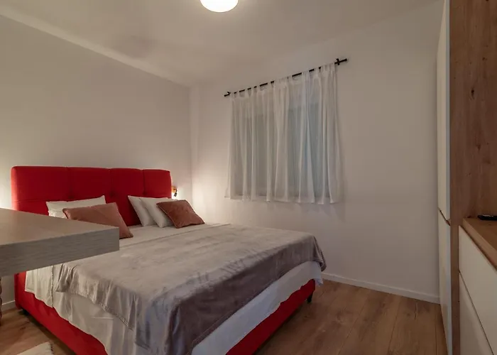 Eight By Kuzmanic Apartament *