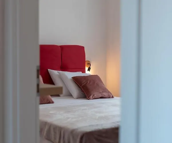 Eight By Kuzmanic * Trogir