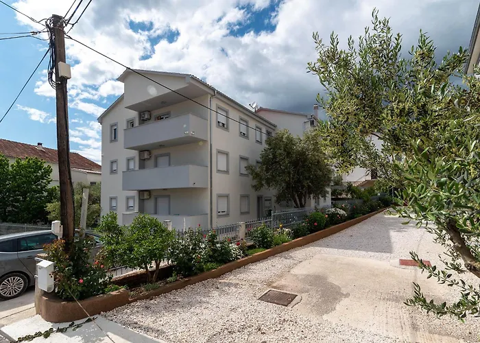 Eight By Kuzmanic * Trogir