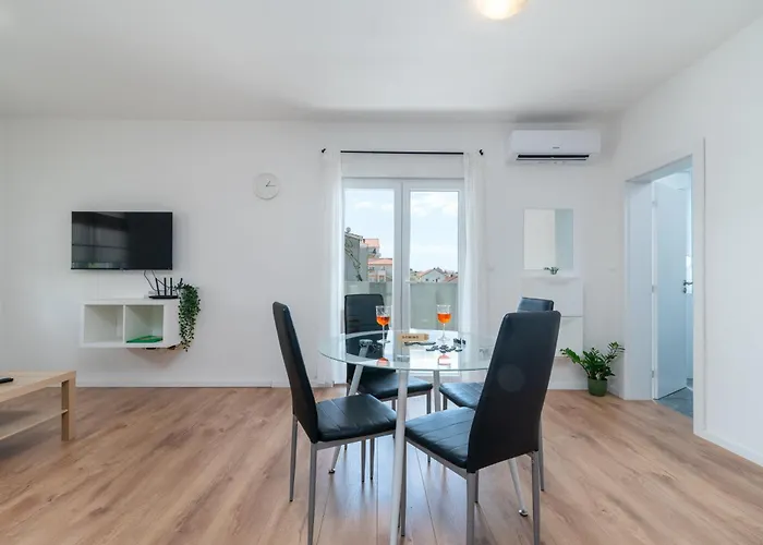 Apartament Eight By Kuzmanic Trogir