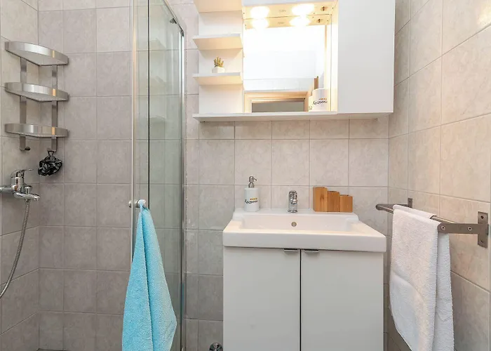 Eight By Kuzmanic Apartament *